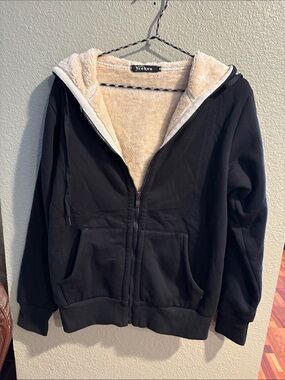 Yeokou (New) Black Sherpa-Lined Zip Hoodie